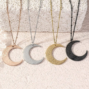 Moon Ayatul Kursi Necklace – Islamic Crescent Pendant image 0