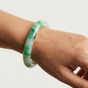 Premium Green Jade Stone Bangle Bracelet for Women – Elegant Natural Pattern Luxury Kada image 7