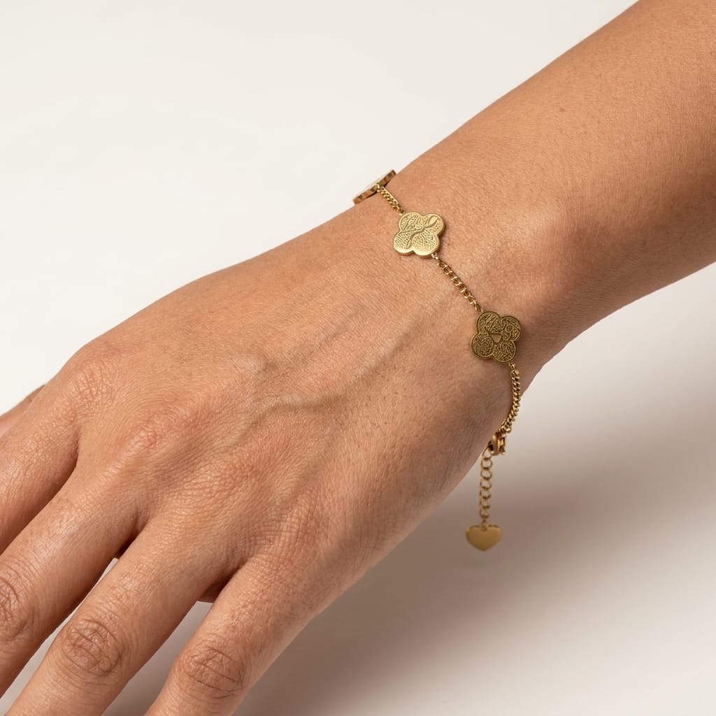 Islamic Gratitude Clover Bracelet – Arabic Calligraphy in Gold Stainless Steel image 4